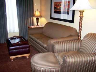 Homewood By Hilton Phoenix-biltmore Hotel