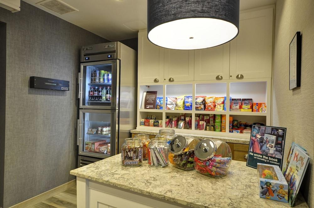 Homewood By Hilton Phoenix-biltmore 3*