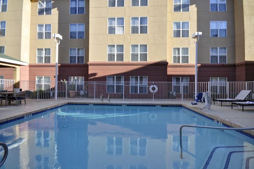 Homewood By Hilton Phoenix-biltmore 3*