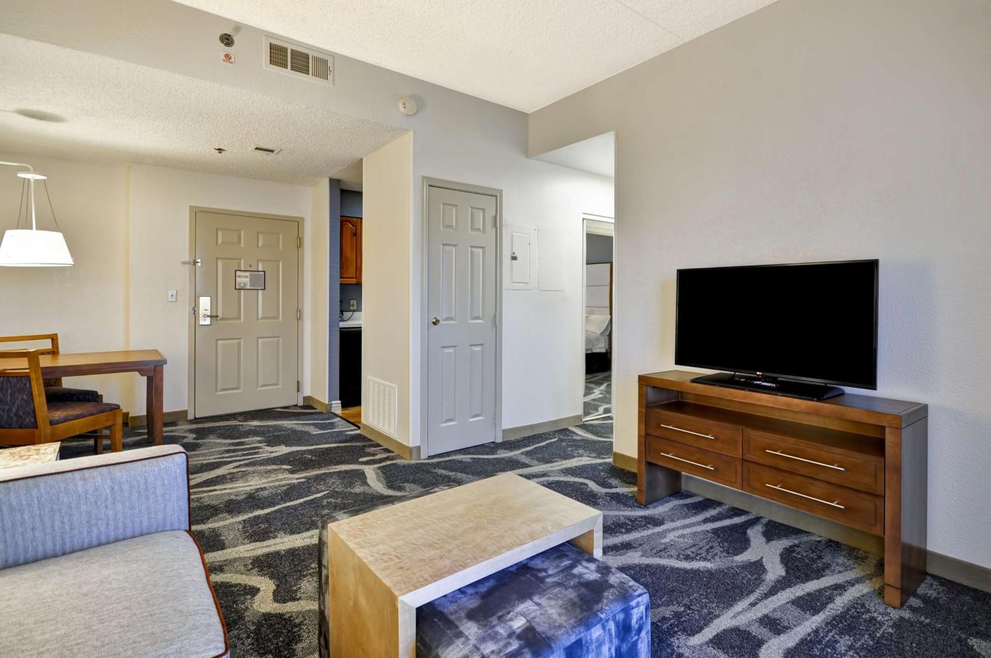 Hotel Homewood By Hilton Phoenix-biltmore