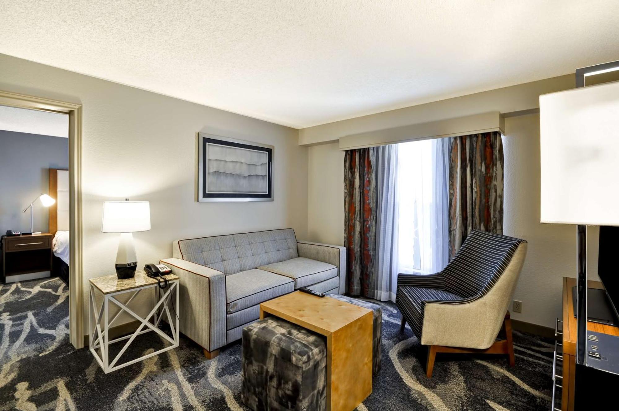 Hotel Homewood By Hilton Phoenix-biltmore