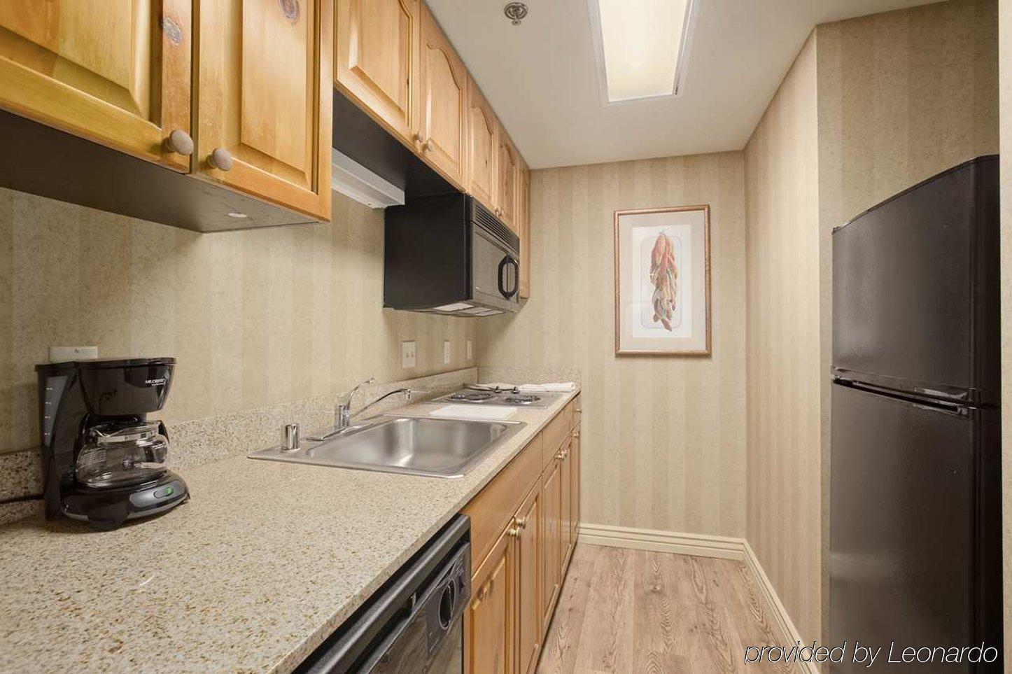 Homewood By Hilton Phoenix-biltmore 3*