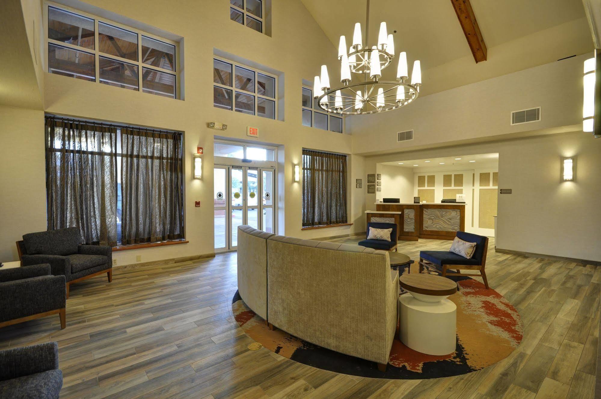 Homewood By Hilton Phoenix-biltmore Hotel